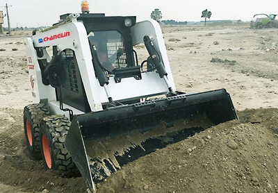 Chargeur à direction à glissement 250F